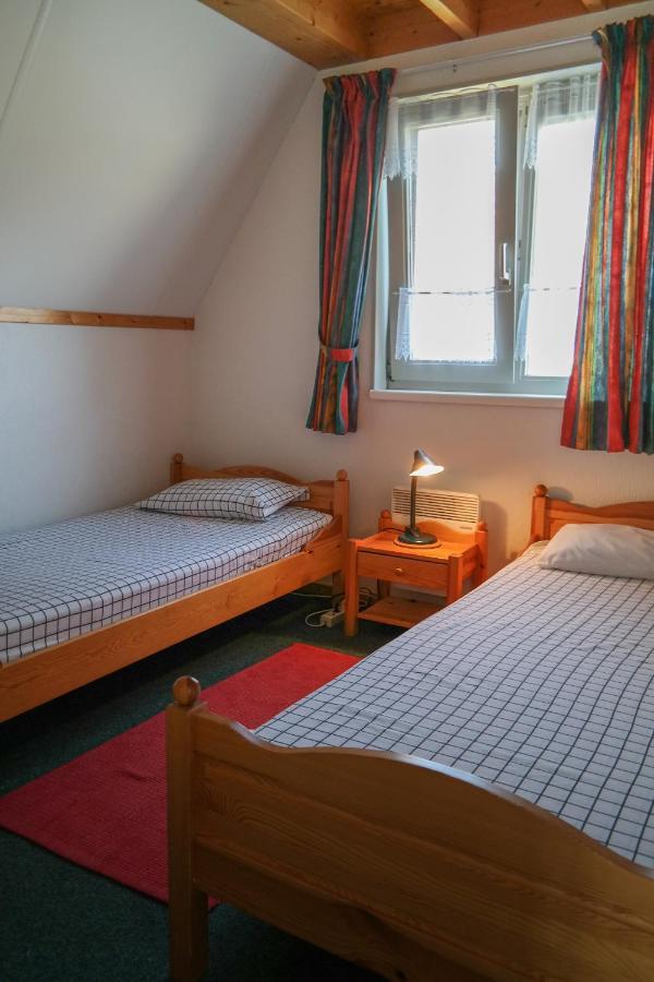 Вилла Marilu 6 Pers Allergy-Friendly House On A Typical Dutch Canal And Quiet Place Anjum Экстерьер фото